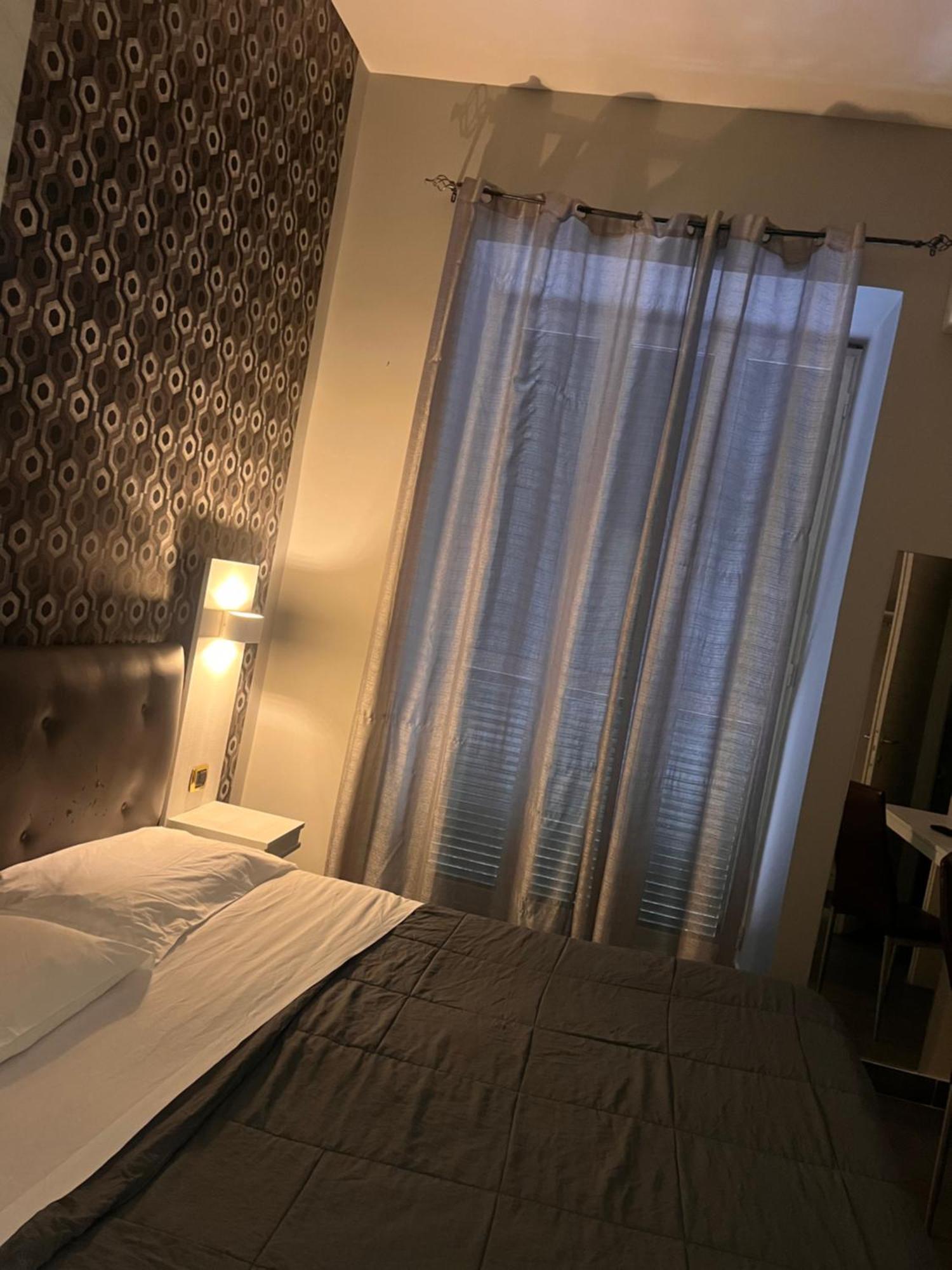 Hotel Oceania Nápoles
